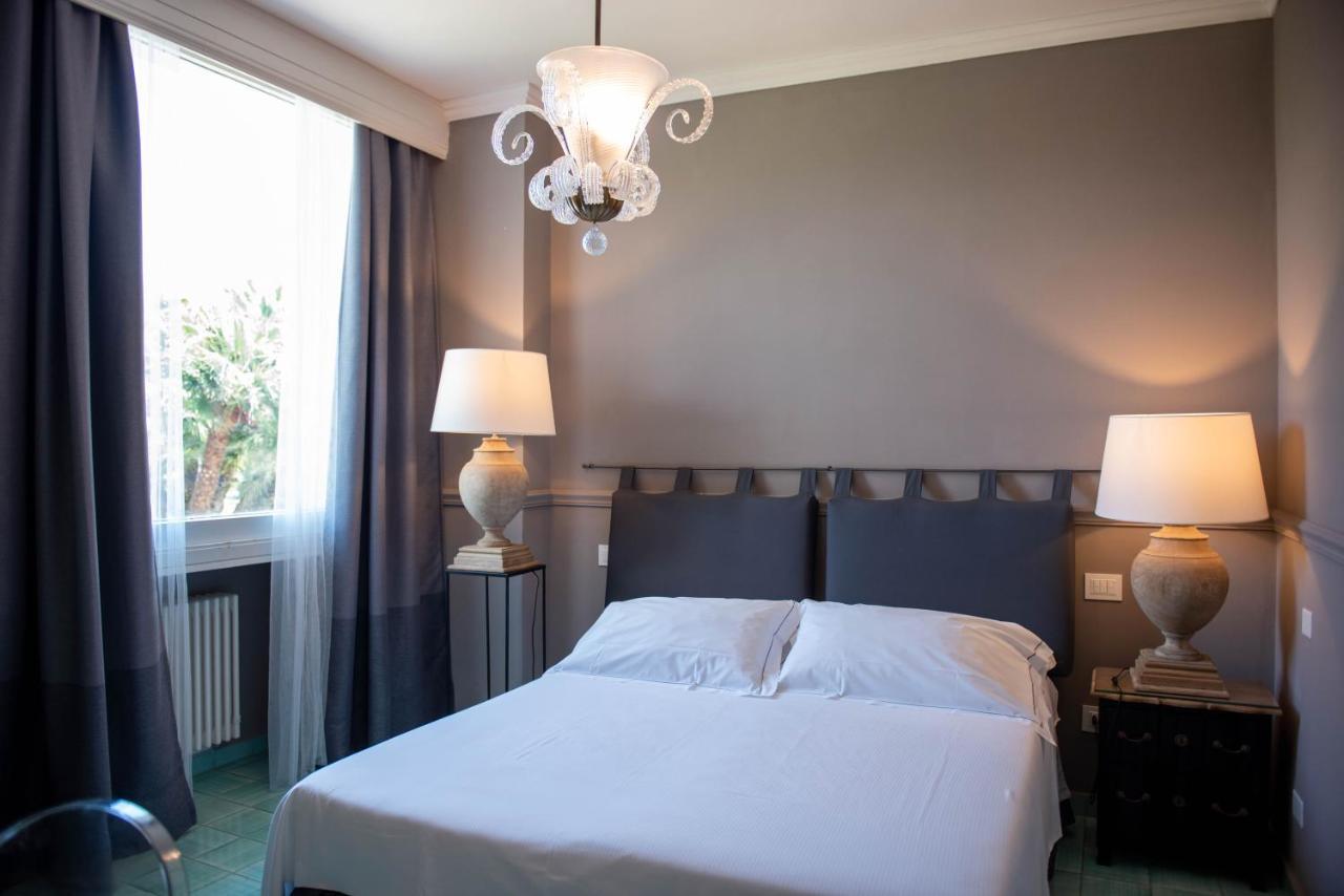 La Librata Boutique Hotel Terracina Exteriör bild