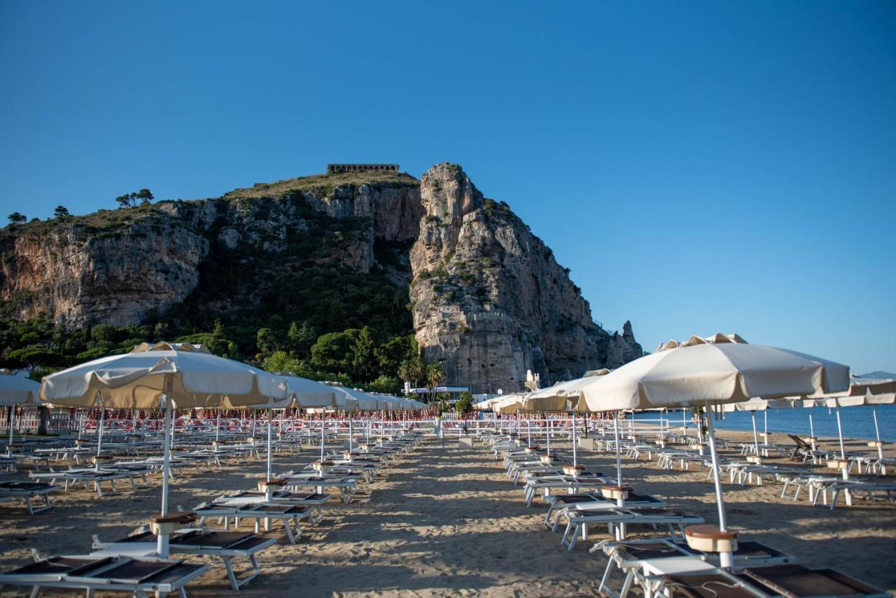 La Librata Boutique Hotel Terracina Exteriör bild